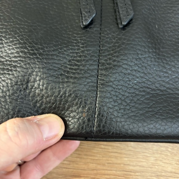 Fossil Elise Crossbody Bag Black Pebbled Leather Slim 3 Zipper Adjustable - Picture 3 of 13